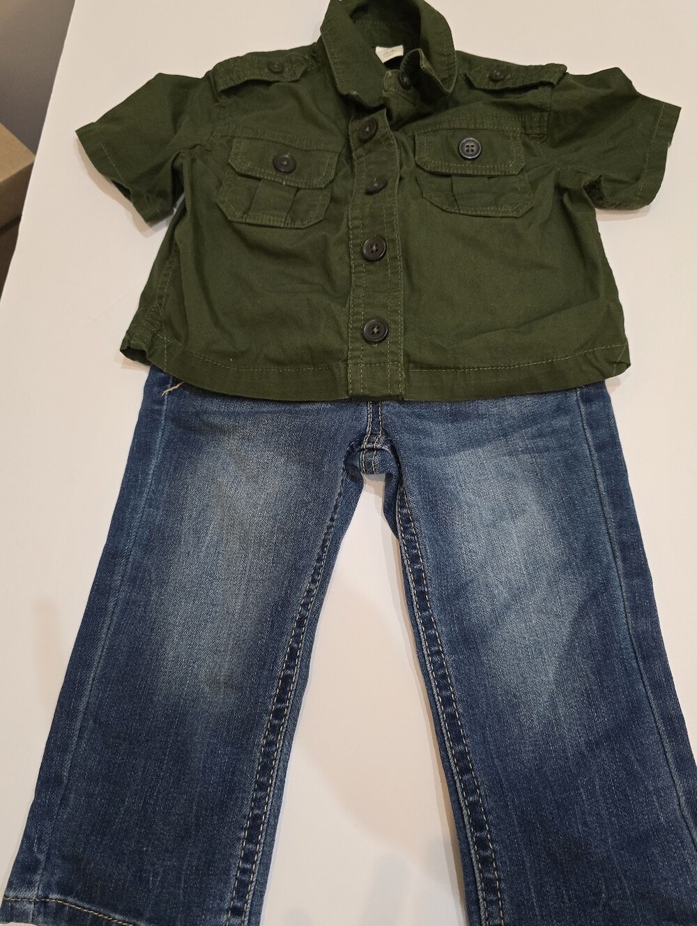 18 month green top blue jeans outfit banana Republic